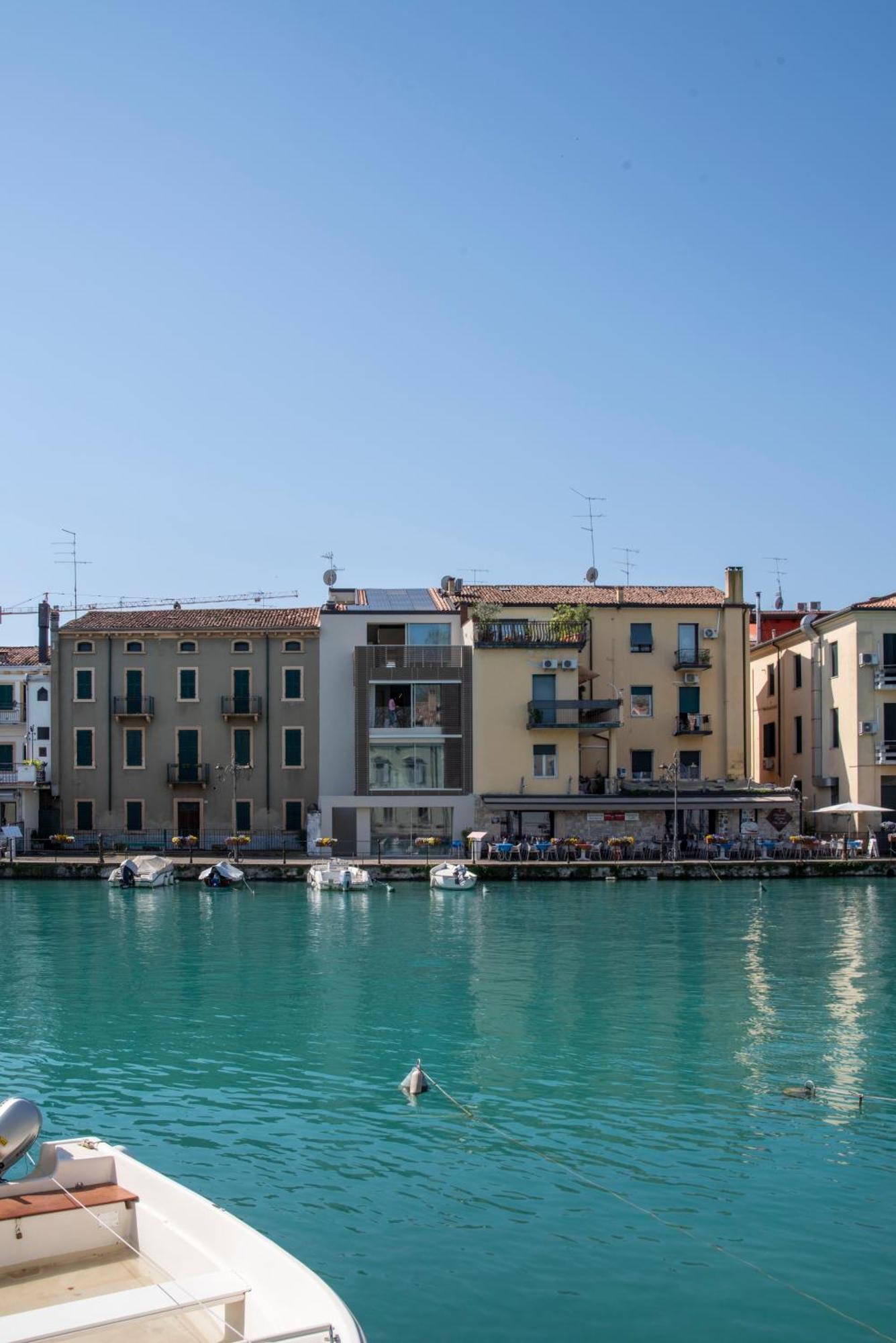 Palazzo Cordigero - Apartments ペスキエーラ・デル・ガルダ エクステリア 写真